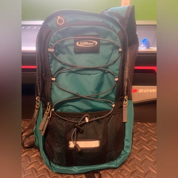 Lunidry Hydration Backpack with bladder NEW without tags - Picture 1 of 8